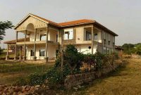 6 bedroom House for sale in Garuga