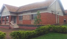 House for sale in Zana Entebbe Road on 26 decs 320m