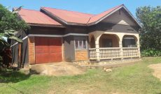 3 Bedroom house for sale in Kirinya Bweyogerere 180m