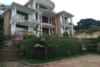 6 bedroom mansion for sale in Kikaaya Bahai 250,000 USD