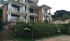 6 bedroom mansion for sale in Kikaaya Bahai 250,000 USD