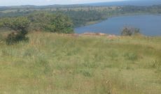 lake shore land for sale in Mukono 7m