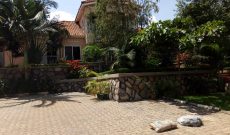 5 Bedroom house for sale in Munyonyo 378,000 USD