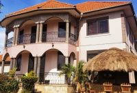 5 bedroom house for sale in Bukoto 18 decimals at 300,000 USD