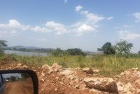 This is a 5 acre piece of land touching the shores of Lake Victoria in Kigo going for 500m per acre