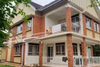 4 bedroom house for sale in Muyenga at 750m