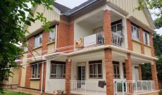 4 bedroom house for sale in Muyenga at 750m