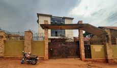 12 units apartment block for sale in Rubaga 10.8m monthly at 1.5 billion shillings