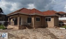4 bedroom house for sale in Najjera Buwate at 380m