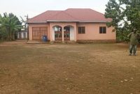 3 bedroom house for sale in Vumba Gayaza at 120m