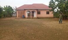 3 bedroom house for sale in Vumba Gayaza at 120m