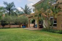 5 bedroom house for rent in Muyenga at 2000 USD