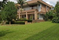 7 Bedroom house for sale in Bunga Kizunga 1 acre at 900,000 USD