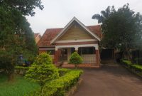 3 bedroom house for sale in lower Naguru at 750m