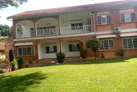 5 bedroom house for sale in Kololo on half acre at 1.3m USD