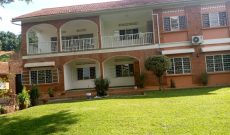 5 bedroom house for sale in Kololo on half acre at 1.3m USD