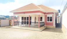 4 bedroom house for sale in Mbalwa Namugongo 270m