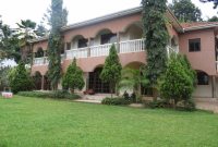 6 Bedroom house for sale in Naguru on half acre at 850,000 USD