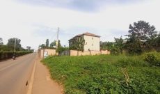 22 decimals for sale in Ntinda Kyambogo road at 380m