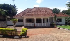 4 bedroom bungalow for sale in Buziga 40 decimals at 860m