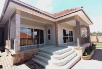 4 bedroom house for sale in Bwebajja at 620m