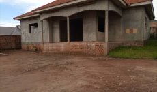 3 bedroom shell house for sale in Namugongo Sonde at