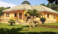 5 bedroom house for sale in Gayaza Dundu on 1 acre at 320m