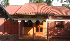 3 bedroom house for sale in Katende Masaka Rd 50x100ft at 50m