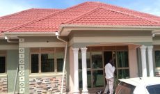 4 bedroom house for sale in Kitende at 160m