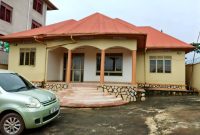 3 bedroom house for sale in Mbalwa at 190m