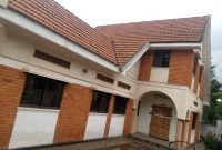 5 bedroom house for rent in Kololo on 1 acre at $3000