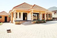 4 bedroom house for sale in Najjera Buwate at 550m shillings