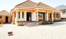 4 bedroom house for sale in Najjera Buwate at 550m shillings