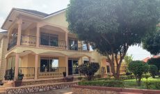 7 bedroom house for sale along Namugongo Kireka Road at 950m