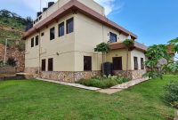 5 bedroom house with a lake view for sale in Buziga at 1.2 billion shillings