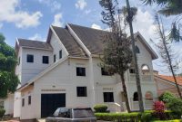 5 bedroom house for sale in Kansanga on 25 decimals at 1 billion shillings