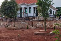 4 bedroom house for sale in Nakawuka at 650m