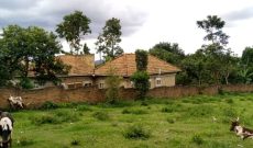1 acre of land for sale in Mutundwe hill at 1.3 billion shillings