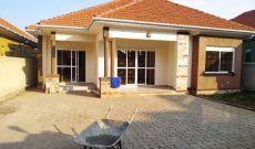 3 bedroom house for sale in Kira 15 decimals at 350m