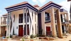 6 bedroom house with a swimming pool for sale in Kyanja at 1.6 billion shillings