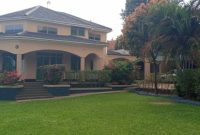 5 bedroom house for sale in Naguru on 40 decimals at 1m USD