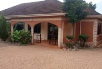 6 bedroom house for sale in Mukono on 100x100ft at 260m