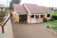 3 bedroom house for sale in Mbarara at 150m