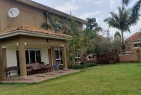 This is a 6 bedroom house for rent in the posh Kampala suburb of Muyenga on half an acre with a pool going for 1,800 US Dollars per month