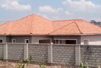 4 bedroom house for sale in Kisaasi 550m