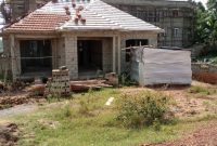 4 bedroom shell house for sale in Kira Mulawa at 130m