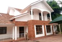 4 bedroom house for sale in Naguru 22 decimals at $400,000