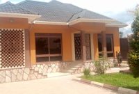 3 bedroom house for rent in Najjera Buwate at 1.7m monthly