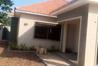4 bedroom house for sale in Kisaasi at 550m