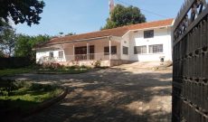 4 bedroom house for sale in Muyenga on 80 decimals at $1.2m